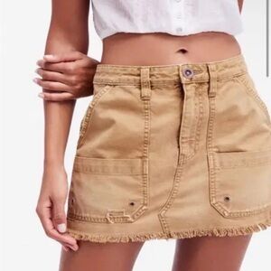 Free People Frayed Hem Distressed Cargo Mini Skirt Tan Khaki Women’s Size 26